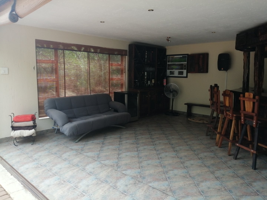 4 Bedroom Property for Sale in Boschenvaal River Front Lodges Free State